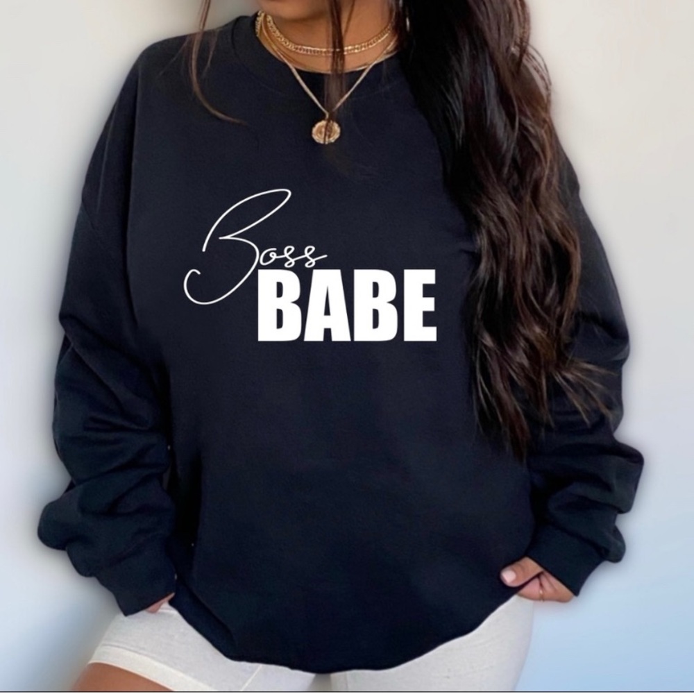 Graphic “Boss Babe” Crew Neck Long Sleeve Sweatshirt